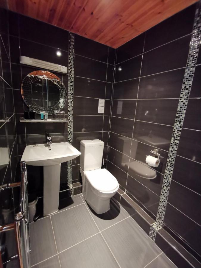 St Ronan'S Hotel Innerleithen Extérieur photo